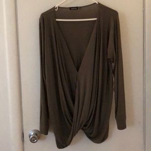Long sleeve draped neck